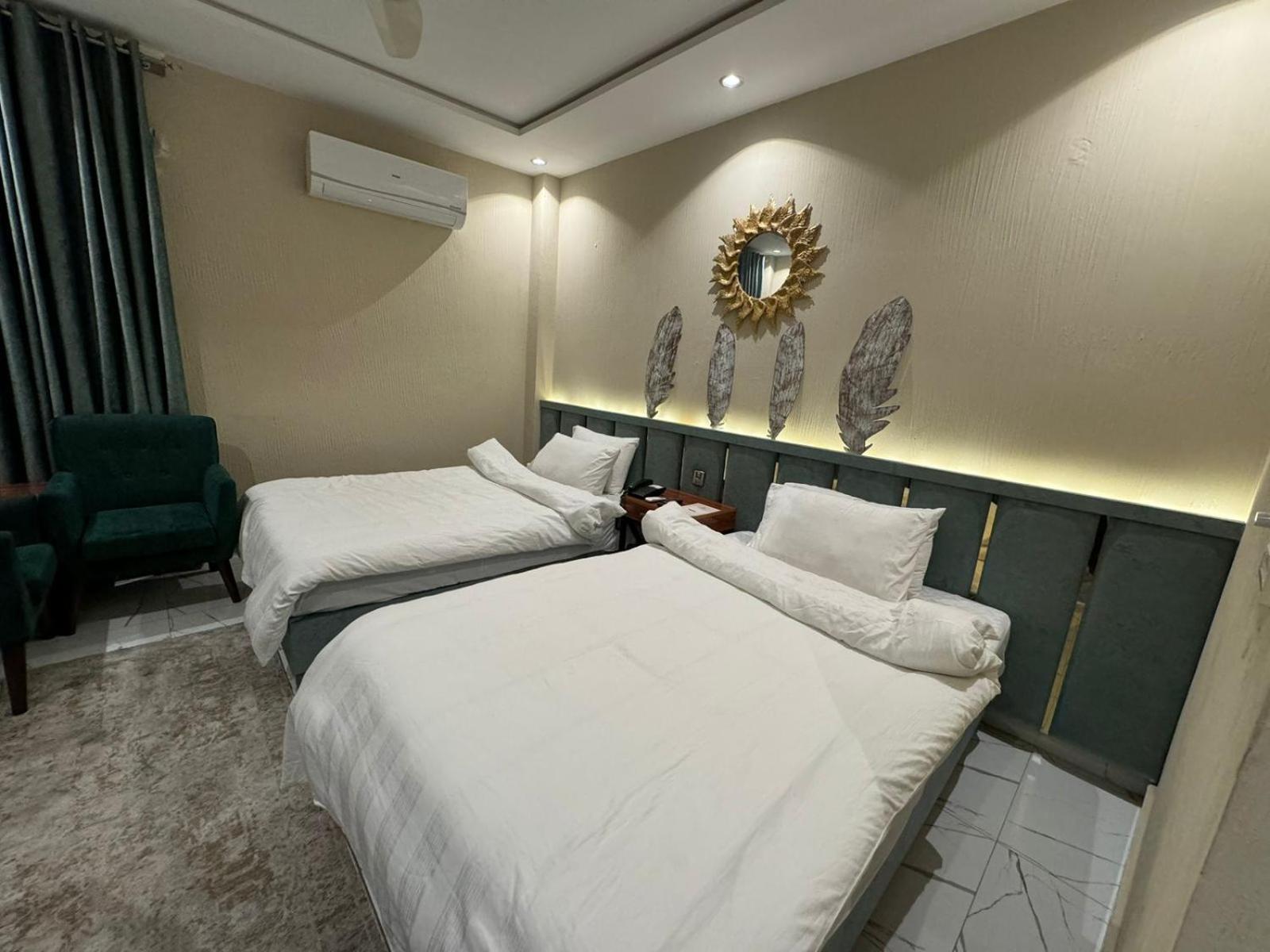 Shelton Boulevard Hotel Lahore Eksteriør bilde